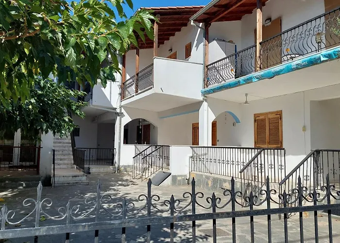 Trinity Greece * Ofrínion